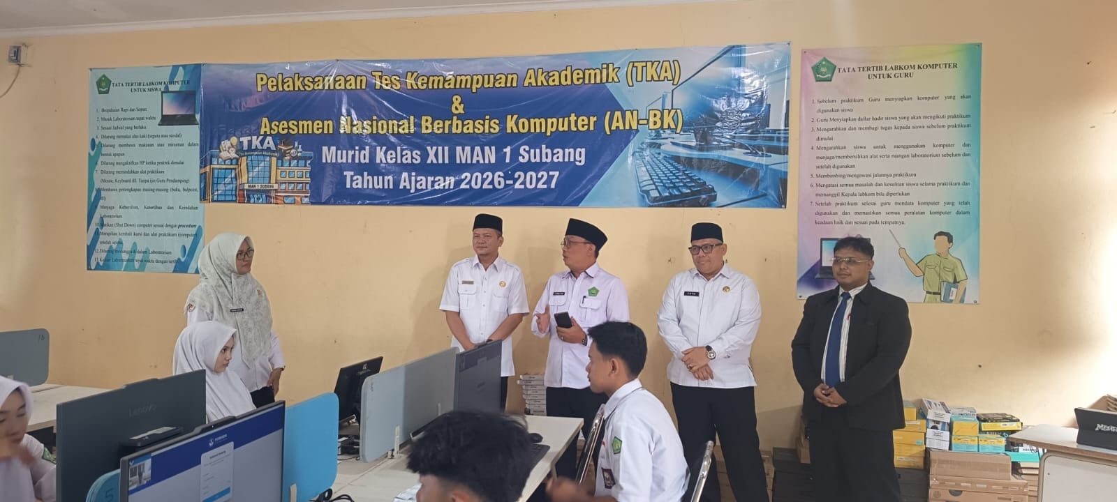 Kabid PAIS Kanwil Kemenag Jabar dan Kemenag Subang Laksanakan Monev TKA dan AN-BK di MAN 1 Subang